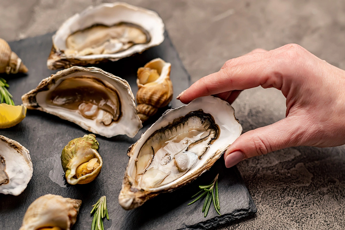 Choosing the Freshest Oysters for Your Po Boy