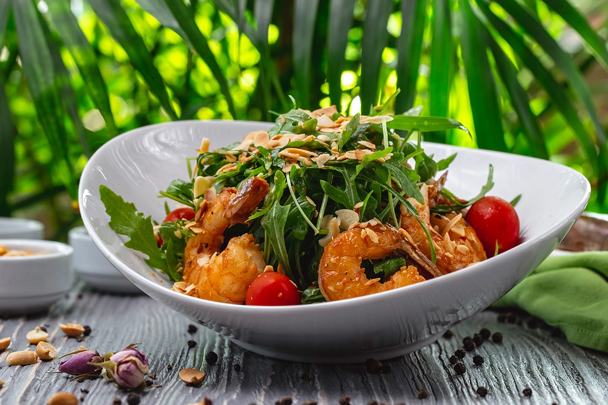 Delicious Grilled Shrimp Salad for Summer Meals