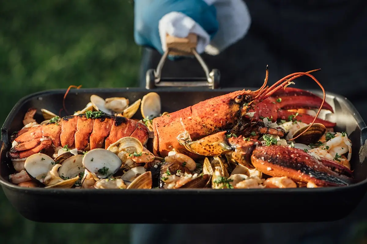 make-a-grilled-seafood-platter-like-red-crab