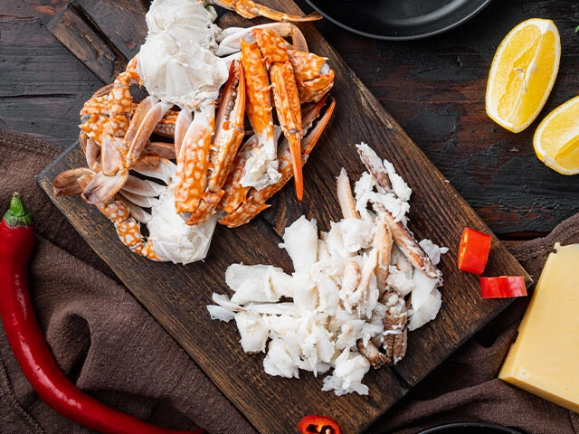 snow-crab-legs-seafood-boil