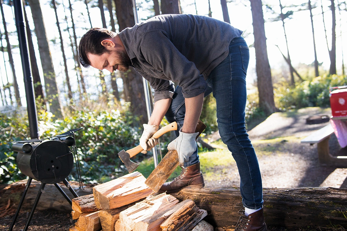 Unleash Your Inner Lumberjack at Grizzly Axes