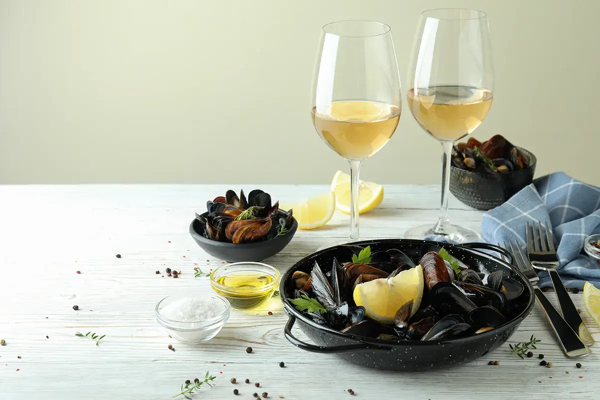 Which White Wine Works Best for Cooking Mussels?