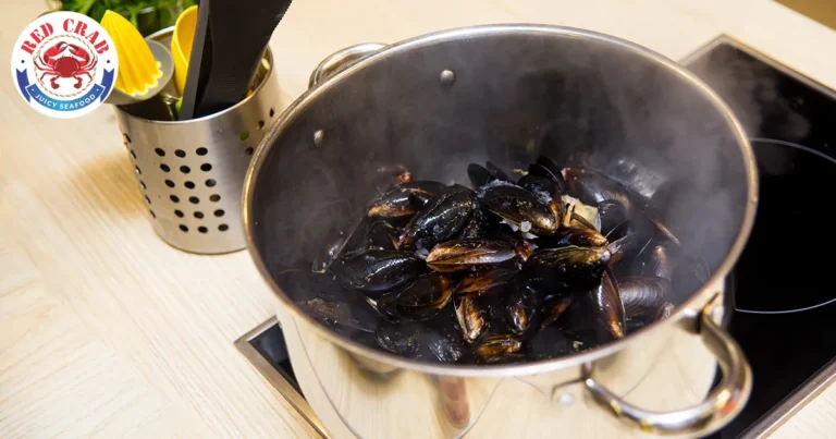 How to Cook Mussels on a Stove Top