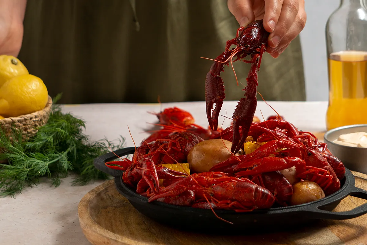 How To Eat Cajun Style Crawfish