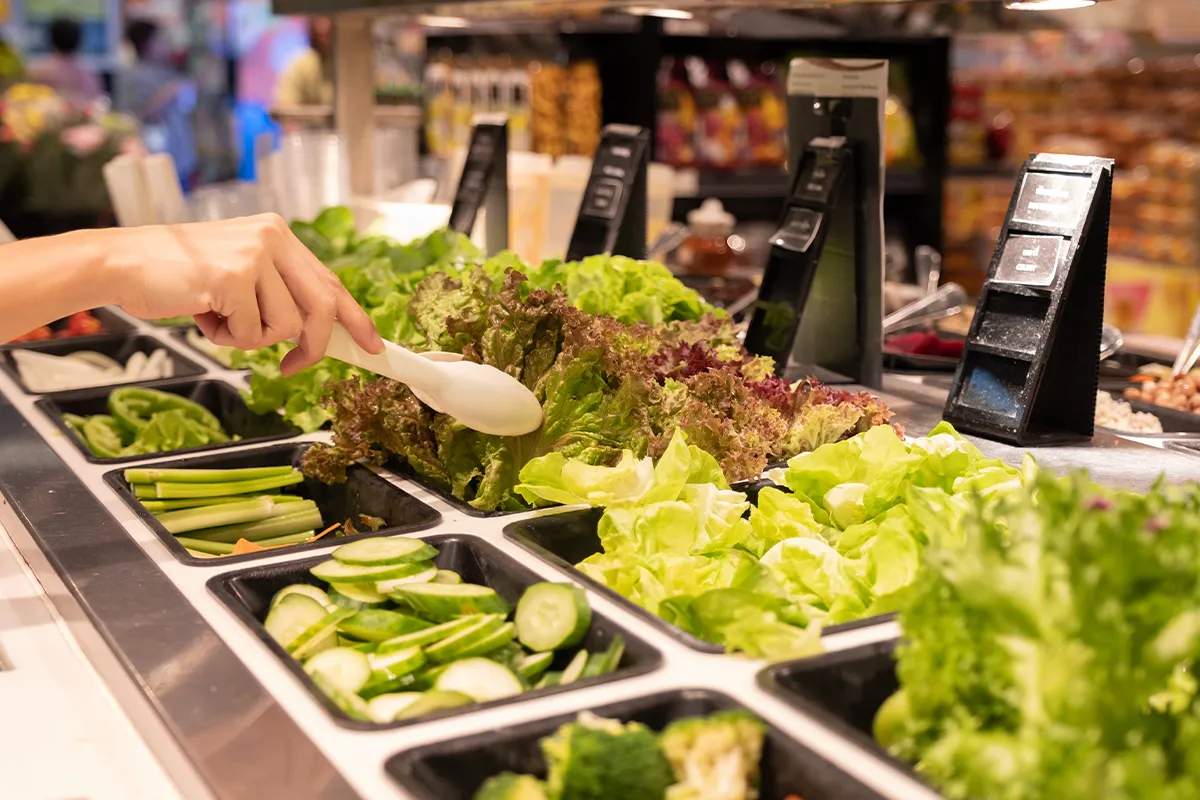 Interactive Salad Bar for Customized Meals